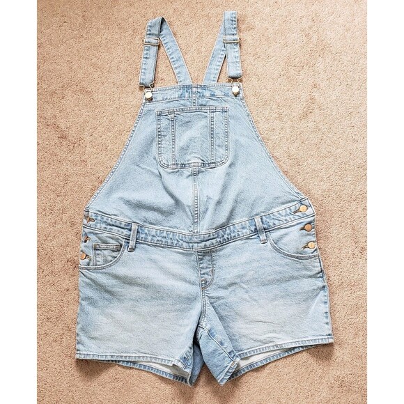 Shortalls Jean Overol Isabel Maternity by Ingrid & Isabel Light Wash Size 8 - Picture 1 of 7